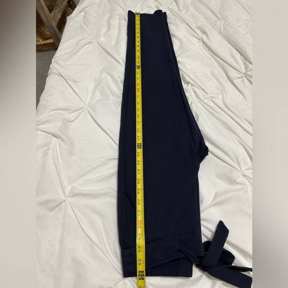 BADGLEY MISCHKA ~ dark navy tie front pants ~ size XS - Picture 8 of 9